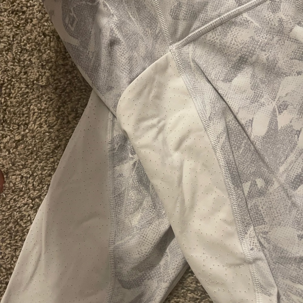 Lululemon Capri Pants size 6
